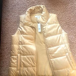 Brand new New York & company vest size medium gold color